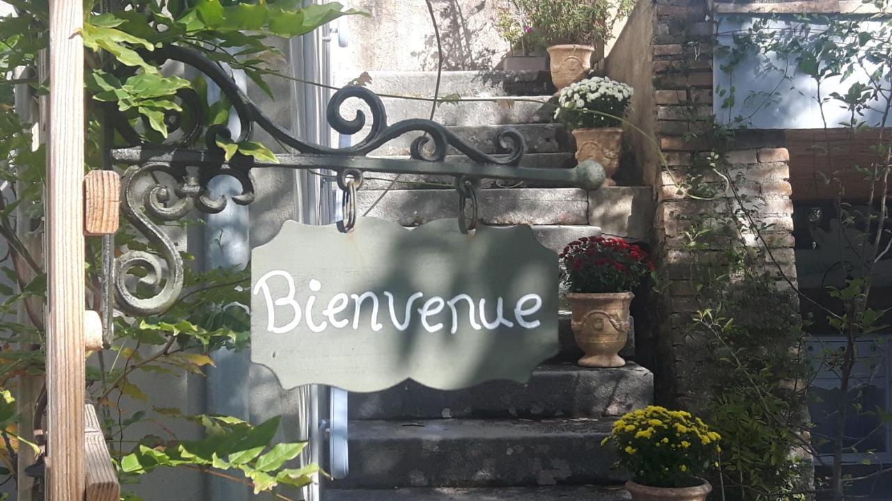 Chambres D'Hotes Des Gens Heureux Saint-Hippolyte-du-Fort Exteriör bild