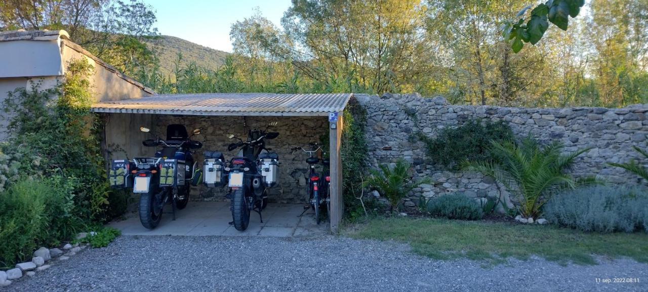 Chambres D'Hotes Des Gens Heureux Saint-Hippolyte-du-Fort Exteriör bild